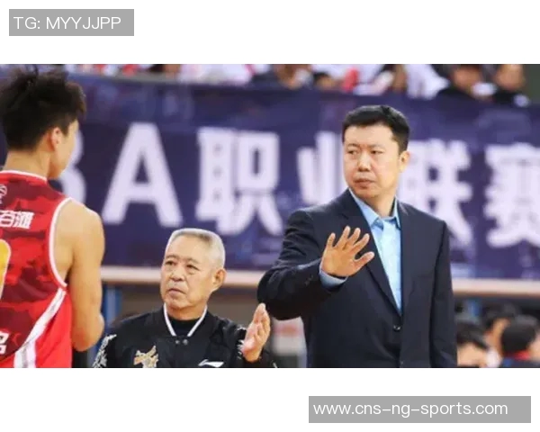 姚明在中国赛重聚老友期待与一哥探讨养老金话题